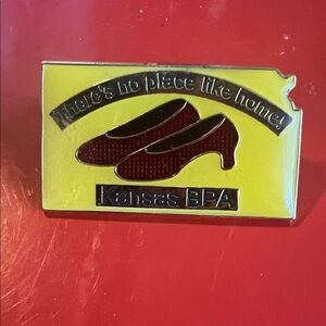 There’s no place like home Kansas bpa pin 2000 - Yellow and Red